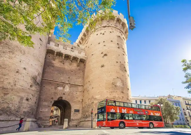 Valencia Bus Turistic: Hop-on-Hop-off-Bustour + Eintrittskarte für den Ozeanogràfic, València, Spanien, Valencia Pass. Valencia Bus Turistic: Hop-on-Hop-off-Bustour + Eintrittskarte für den Ozeanogràfic, València, Spanien, Valencia Pass.