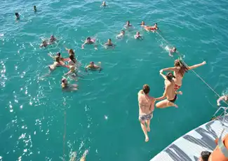 Valencia: Katamaran Bootstour + Schwimmen, València, Spanien, Valencia Pass.