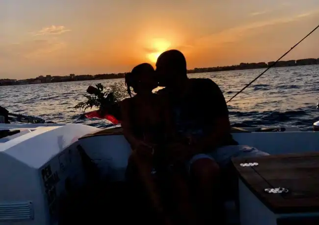 Valencia: Privates Segelboot bei Sonnenuntergang + Drink, València, Spanien, Valencia Pass.
