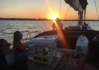 Valencia: Privates Segelboot bei Sonnenuntergang + Drink, València, Spanien, Valencia Pass.