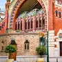 Entdecken Sie den lebendigen Mercado de Colón mit einer geführten Tour in Valencia - Erkunden Sie einzigartige Erlebnisse mit Valencia Pass.