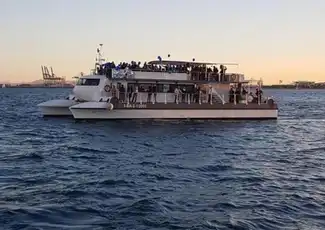 Valencia: Katamaran Bootstour + Schwimmen, València, Spanien, Valencia Pass.