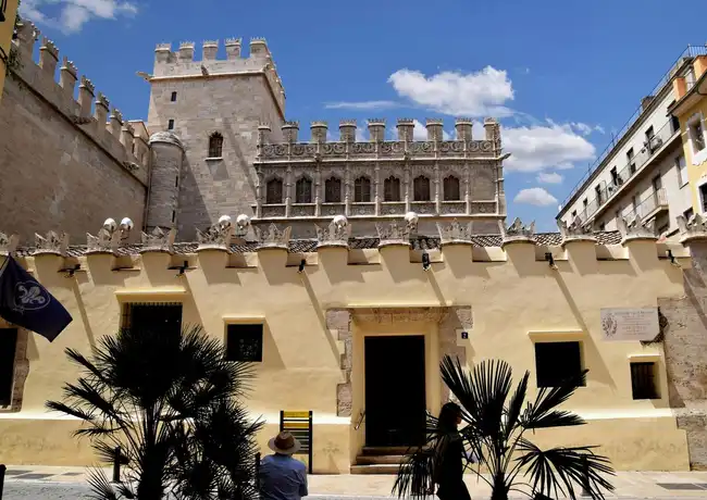 Valencia: Audio Guide App, València, Spain, Valencia Pass.