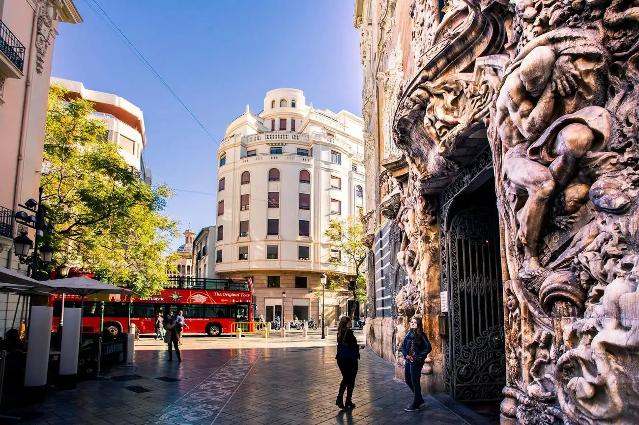 Valencia Bus Turistic: 24 oder 48 Stunden Hop-on Hop-off Bus, València, Spanien, Valencia Pass.