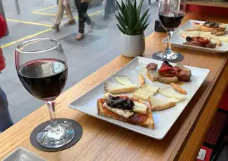 Valencia: Abendlicher Tapas-Crawl in kleinen Gruppen, València, Spanien, Valencia Pass.