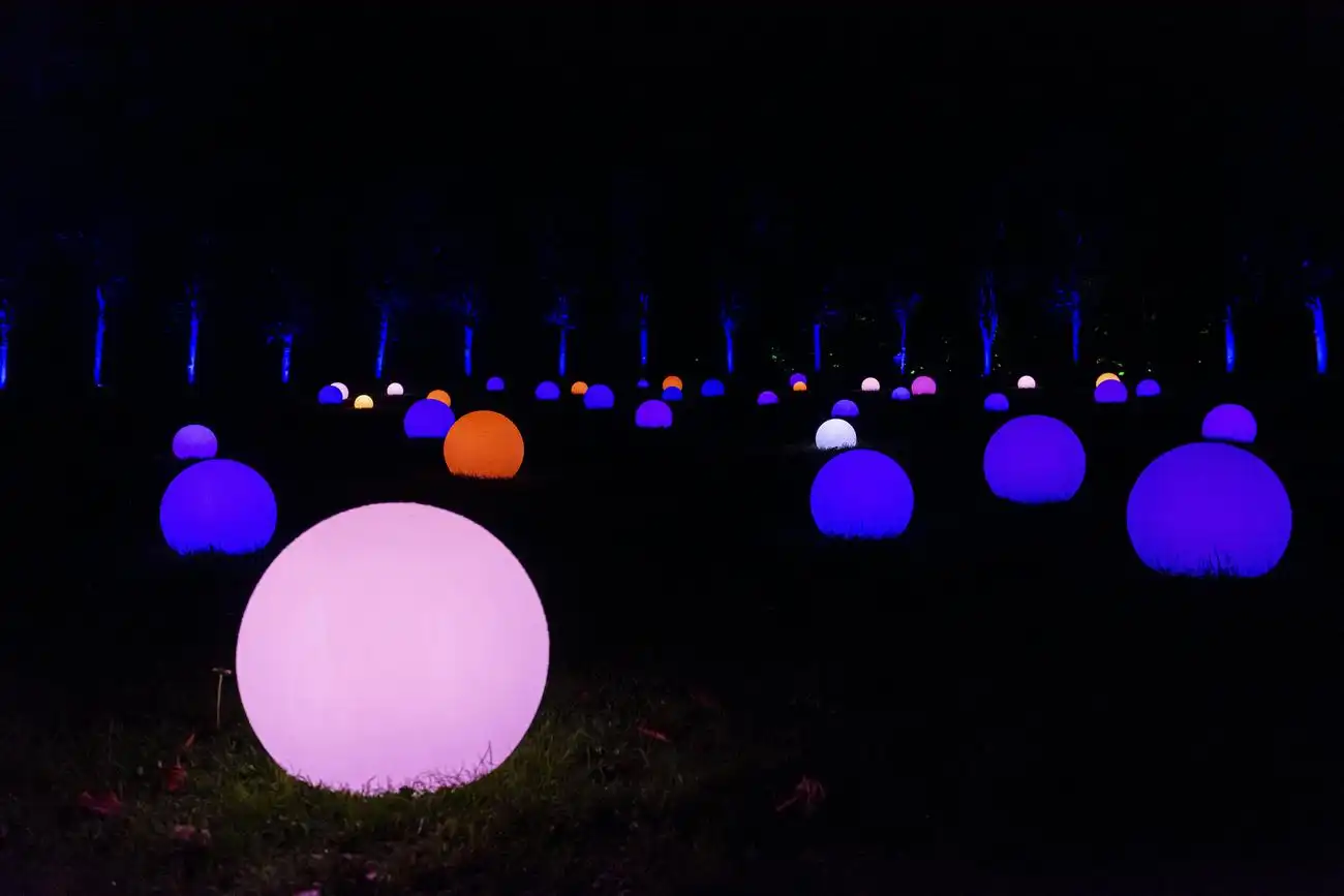 Les Llums de Vivers: Jardín de Navidad, Valencia, España, Valencia Pass. Les Llums de Vivers: Jardín de Navidad, Valencia, España, Valencia Pass.